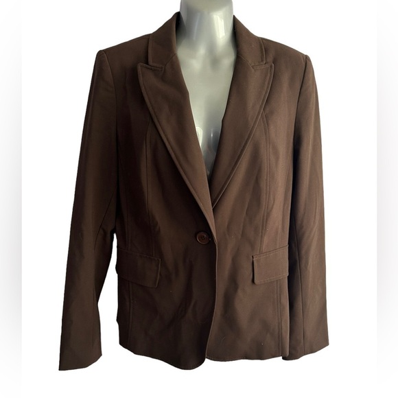 Raefella Brown Blazer • Size: 10 • Used - Picture 2 of 10